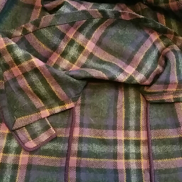 Purple plaid wool cape with faux pockets - Picture 5 of 8